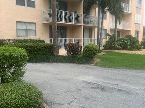 500 Executive Center Dr 2G, West Palm Beach FL 33401