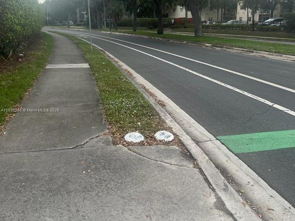 500 Executive Center Dr 2G, West Palm Beach FL 33401