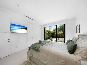 300 NE 48th St, Miami FL 33137