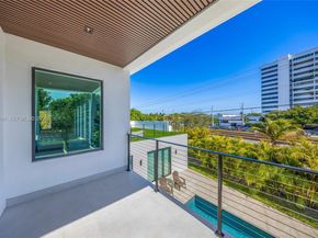 300 NE 48th St, Miami FL 33137