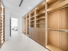 300 NE 48th St, Miami FL 33137