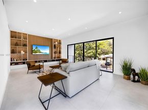 300 NE 48th St, Miami FL 33137