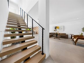 300 NE 48th St, Miami FL 33137