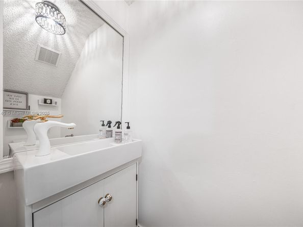 3130 Bird Ave 12, Miami FL 33133