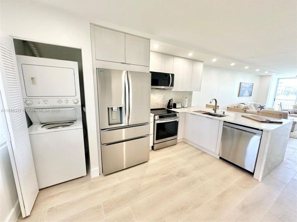 353 S Us Highway 1 E204, Jupiter FL 33477