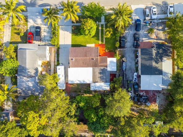 1231 Dunad Ave, Opa-Locka FL 33054