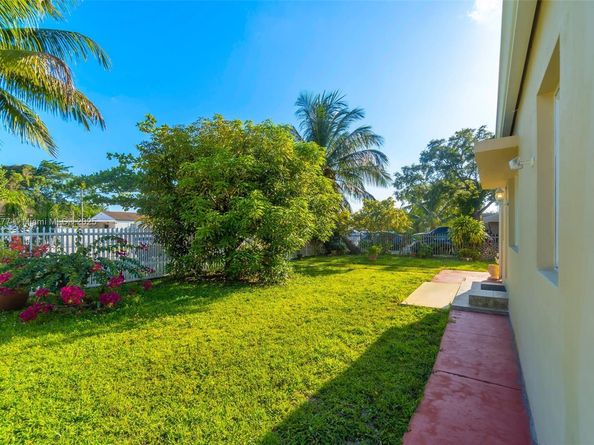 1231 Dunad Ave, Opa-Locka FL 33054