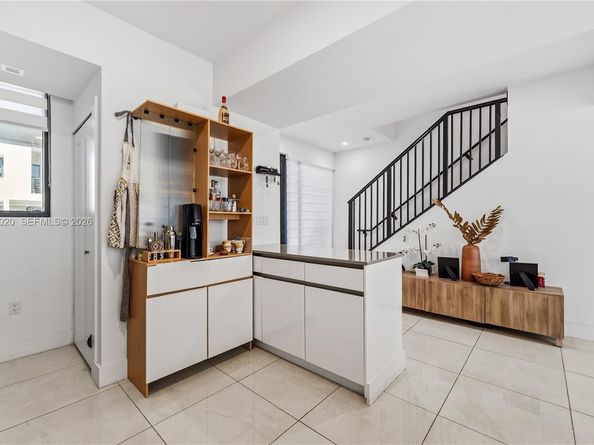 4150 N Oak Pl, Dania Beach FL 33314