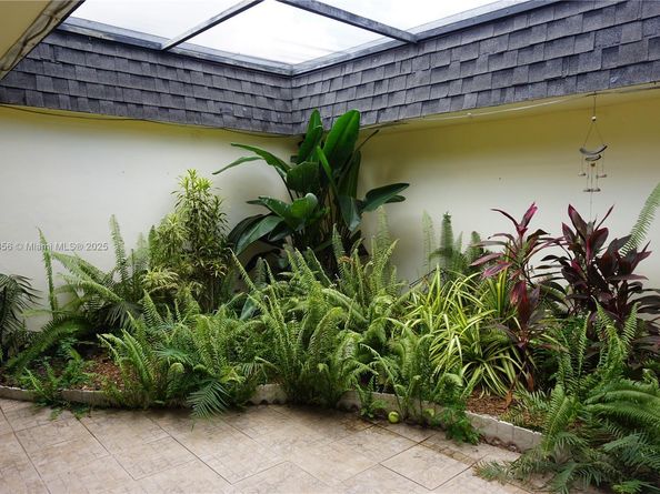 4511 King Palm Dr, Tamarac FL 33319