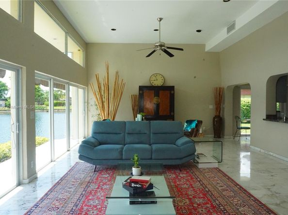 4511 King Palm Dr, Tamarac FL 33319