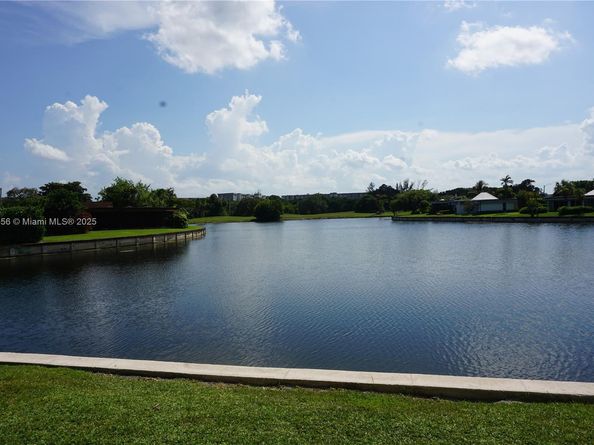 4511 King Palm Dr, Tamarac FL 33319