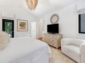 56 S Hibiscus Dr, Miami Beach FL 33139