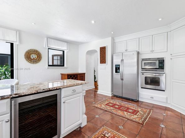 56 S Hibiscus Dr, Miami Beach FL 33139