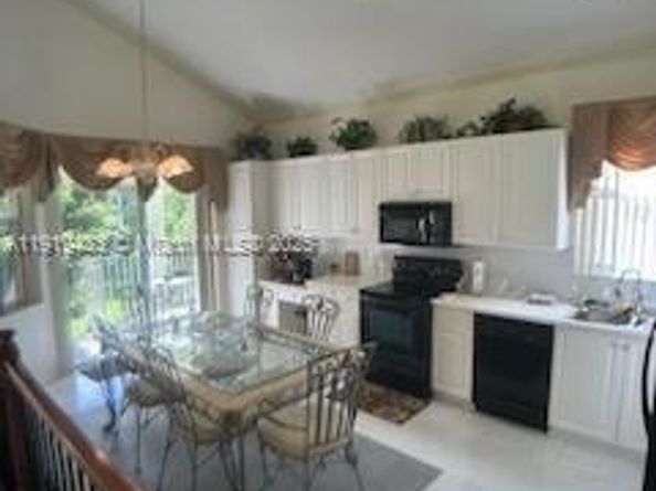 5003 SW 163rd Ave, Miramar FL 33027