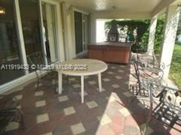 5003 SW 163rd Ave, Miramar FL 33027