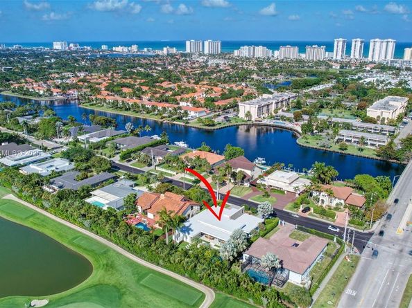 907 Diplomat Pkwy, Hallandale Beach FL 33009