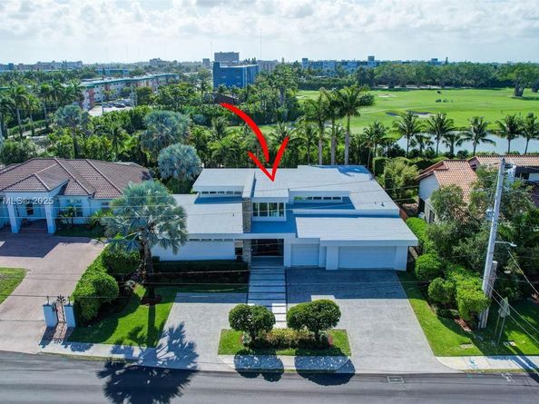 907 Diplomat Pkwy, Hallandale Beach FL 33009