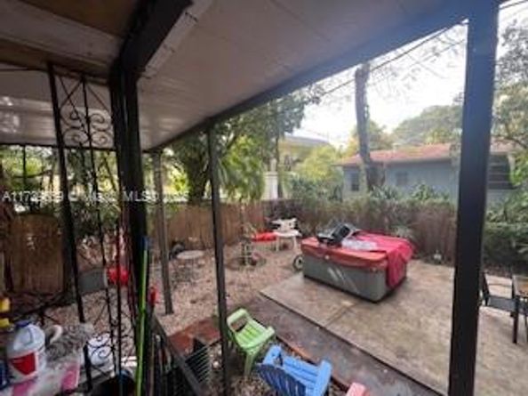 420 SW 13th Ave, Miami FL 33135