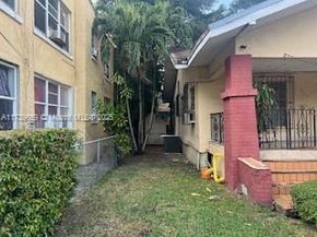 420 SW 13th Ave, Miami FL 33135