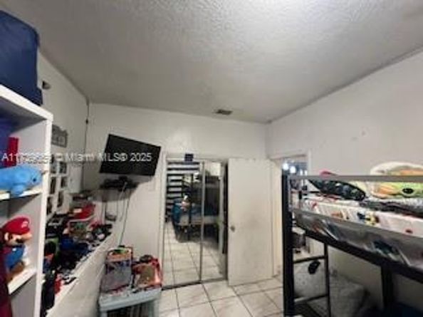 420 SW 13th Ave, Miami FL 33135