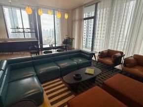 11 NE 6th 706, Miami FL 33132