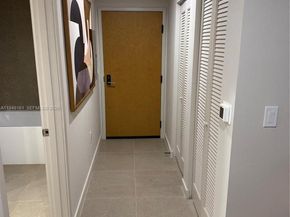 11 NE 6th 706, Miami FL 33132