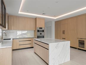 3187 SW 23rd St B, Miami FL 33145