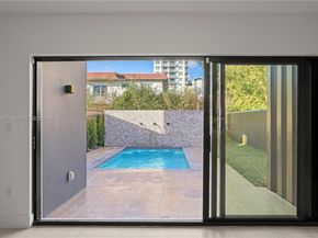 3187 SW 23rd St B, Miami FL 33145