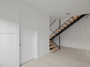 3187 SW 23rd St B, Miami FL 33145