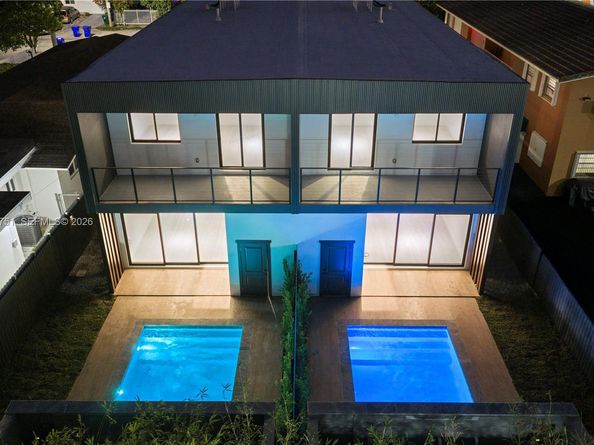 3187 SW 23rd St B, Miami FL 33145