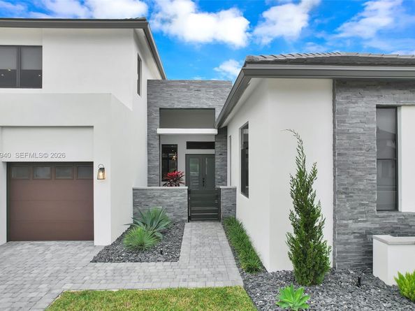 5765 SW 104th Ter, Cooper City FL 33328