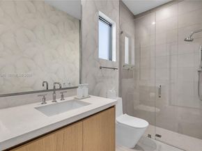 5765 SW 104th Ter, Cooper City FL 33328