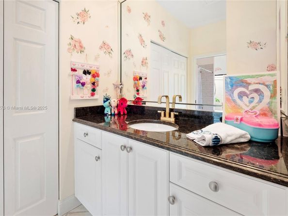 1635 Lands End Rd, Manalapan FL 33462