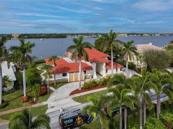 1635 Lands End Rd, Manalapan FL 33462