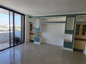 7300 Wayne Ave 416, Miami Beach FL 33141