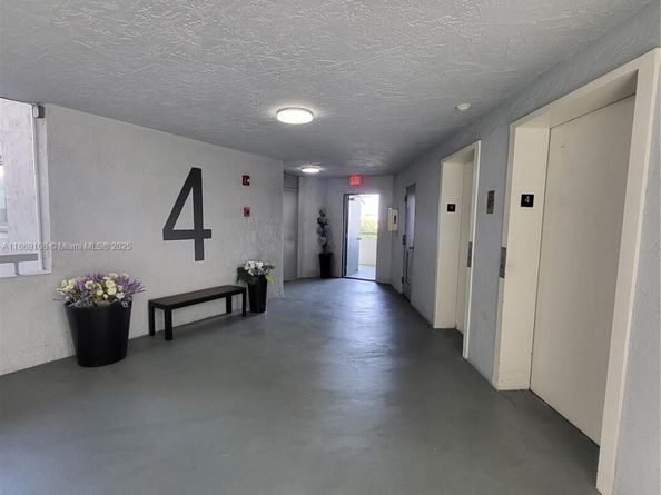 7300 Wayne Ave 416, Miami Beach FL 33141