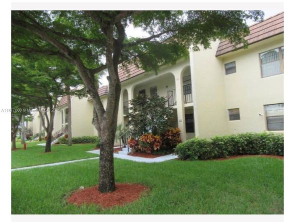 Undisclosed Address #A11877800, West Palm Beach FL 33411