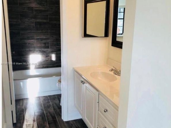 Undisclosed Address #A11877800, West Palm Beach FL 33411