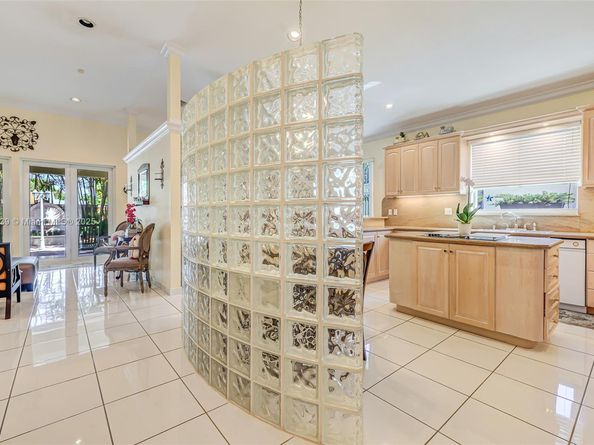 2935 SW 13th St, Miami FL 33145