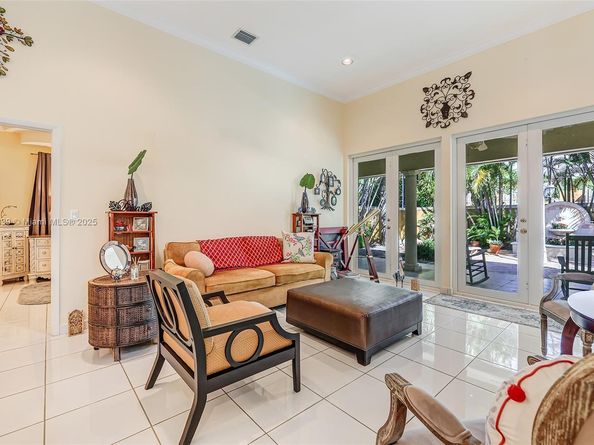 2935 SW 13th St, Miami FL 33145