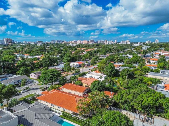 2935 SW 13th St, Miami FL 33145