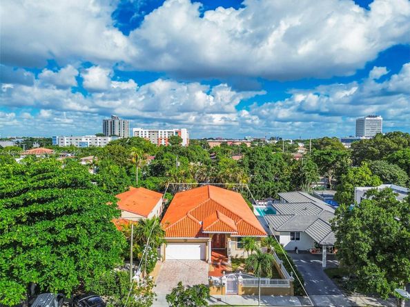 2935 SW 13th St, Miami FL 33145