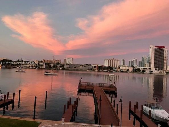 400 Golden Isles Dr 6, Hallandale Beach FL 33009