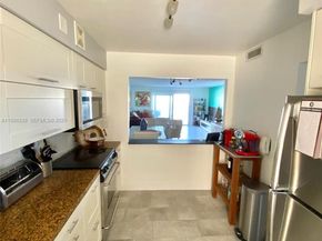 400 Golden Isles Dr 6, Hallandale Beach FL 33009