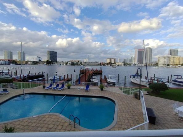 400 Golden Isles Dr 6, Hallandale Beach FL 33009