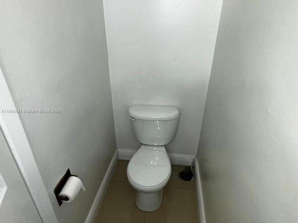 18111 NW 68th Ave F203, Hialeah FL 33015
