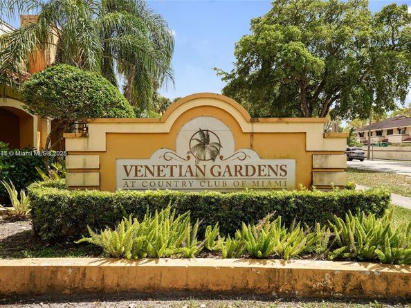 18111 NW 68th Ave F203, Hialeah FL 33015
