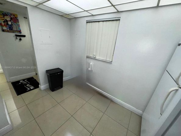 18111 NW 68th Ave F203, Hialeah FL 33015