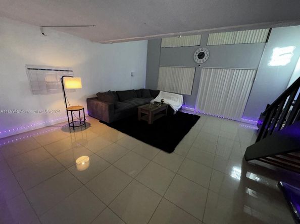 18111 NW 68th Ave F203, Hialeah FL 33015