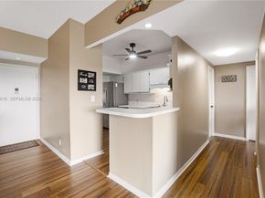 4330 Hillcrest Dr 1017, Hollywood FL 33021